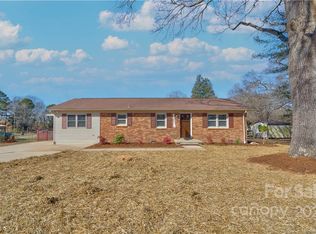 106 Foxfire Ln, Kings Mountain, NC 28086