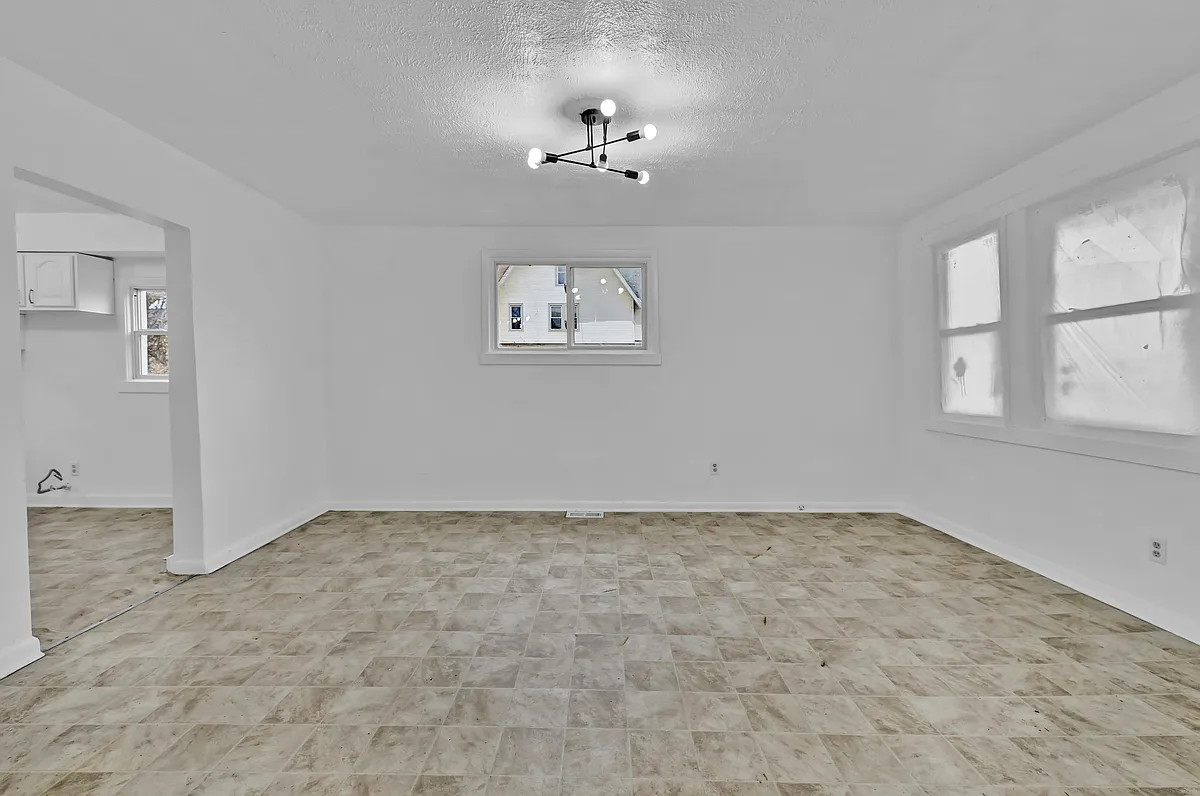 Building Photo - 9502 Talbot Ave