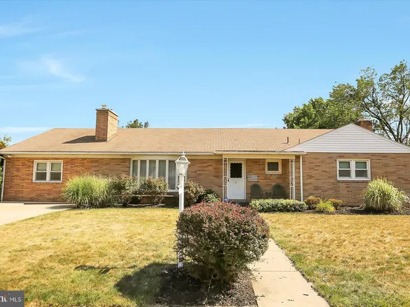 633 Redwood St, Harrisburg, PA 17109