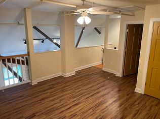 424 E North St APT 4, Carlisle, PA 17013