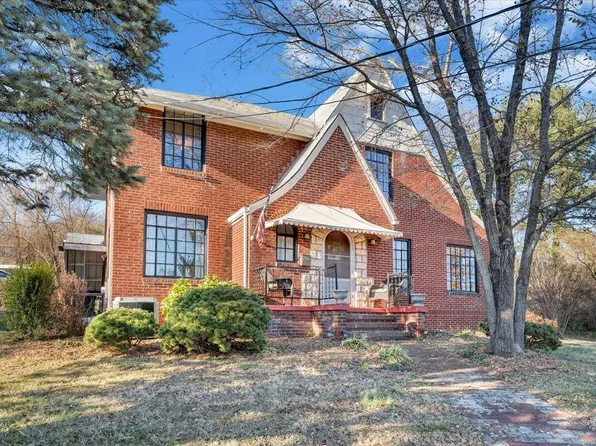 2602 Oakland Blvd NW, Roanoke, VA 24012