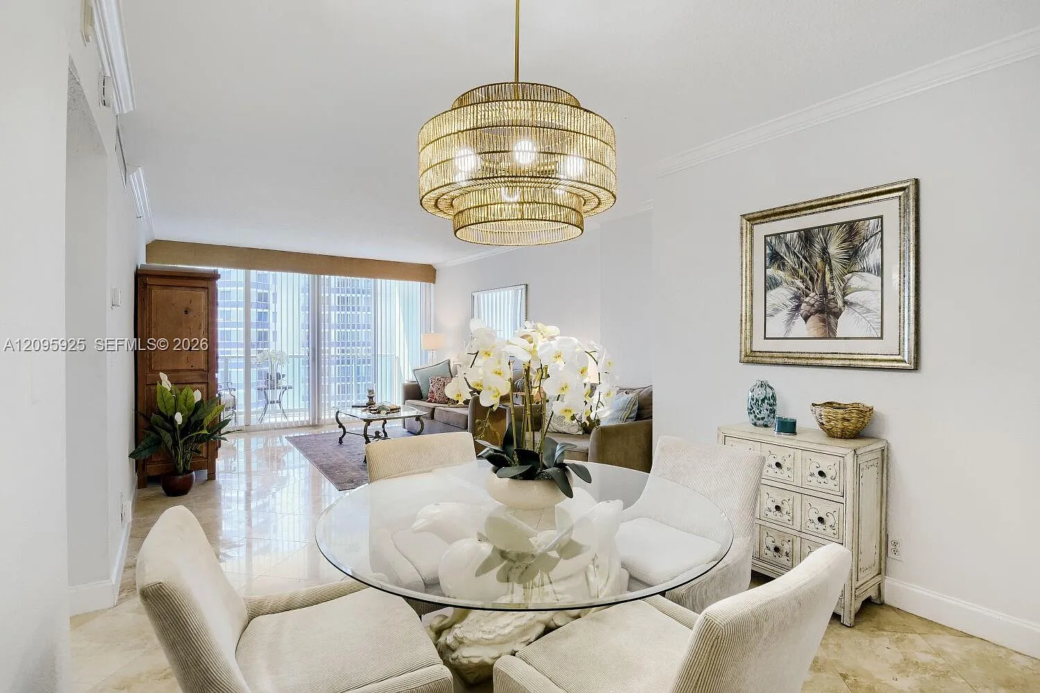 Wave Condo — Photo 1