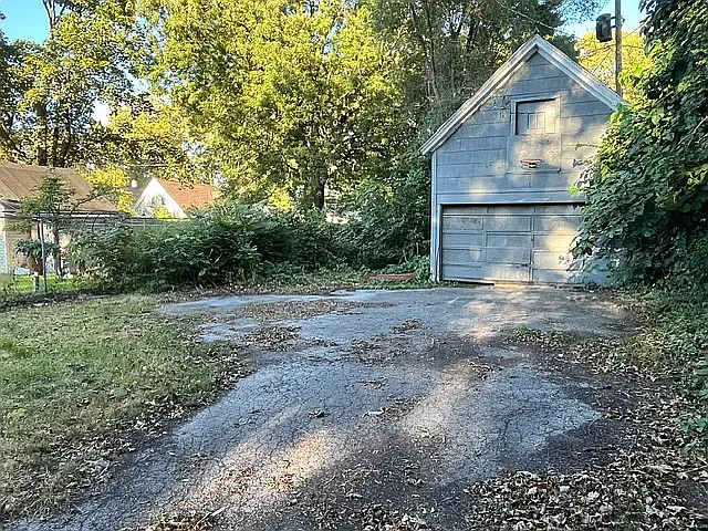 4 bed, 1727 sqft, $1,800 — Photo 2