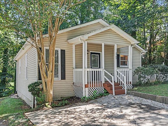 2nd image of 2765 Poplar Ln