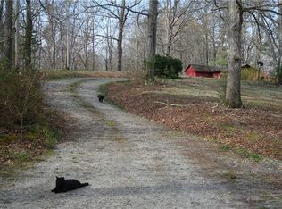 152 Rosemary Ln, Tryon, NC 28782