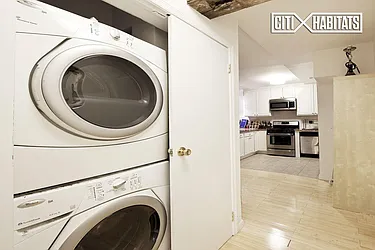 Rented by R New York