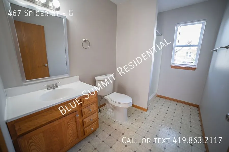 2 bedroom Apartment Located By The University — Photo 4
