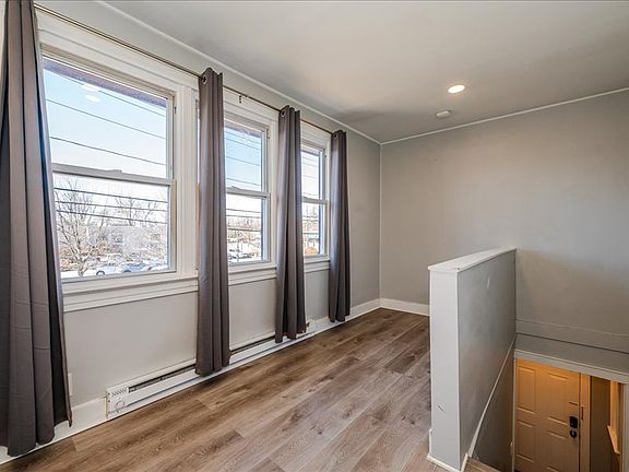 3rd image of 11 Walter Pl #Ll