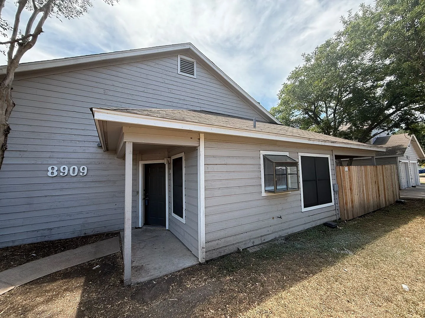 8909 Schick Rd — Photo 2
