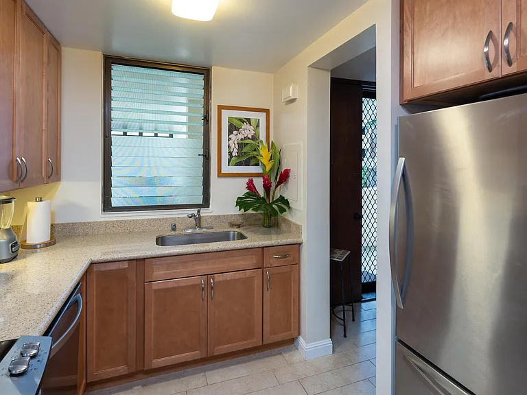 531 Hahaione St #1D-1 — Photo 14