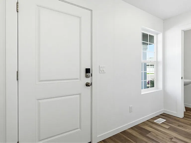 15290 Nimbus Way — Photo 3