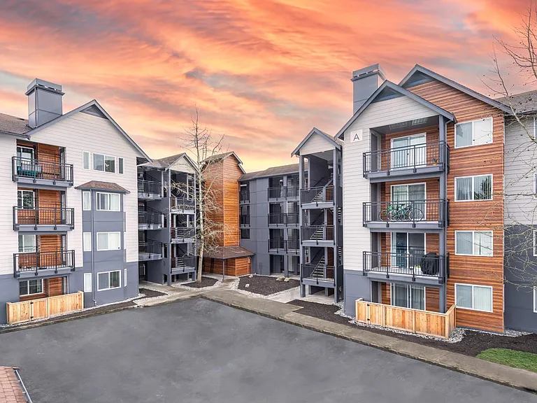 Redmond Place Apartments — Photo 25