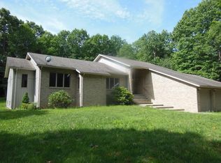 7 Reservoir Rd, Southwick, MA 01077