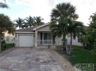 5008 Northern Lights Dr, Greenacres, FL 33463