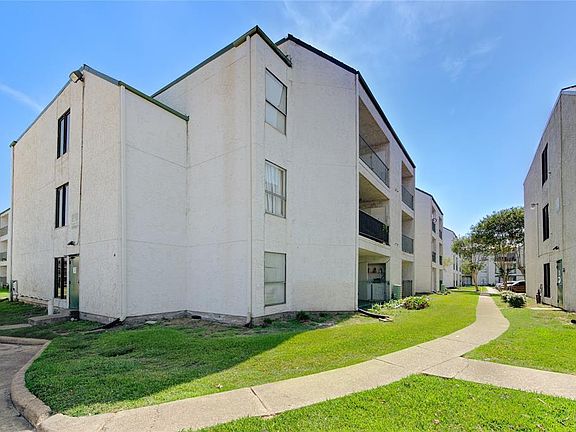 2nd image of 2830 S Bartell Drive #311