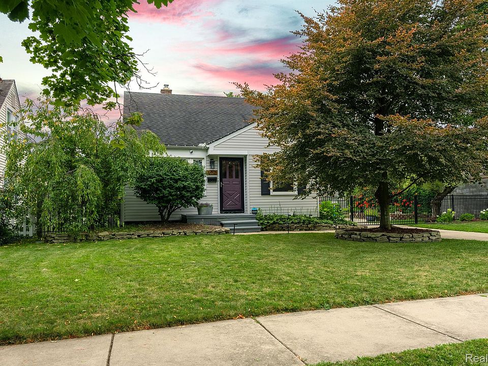 1st image of 1623 W Windemere Ave