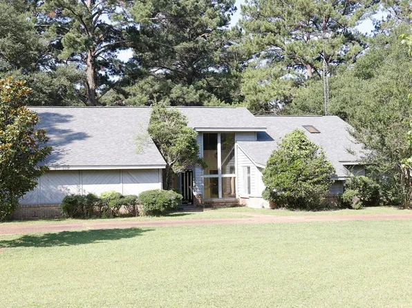 1082 Old Liberty Rd, McComb, MS 39648