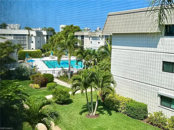 788 Park Shore DR #B31, NAPLES, FL 34103