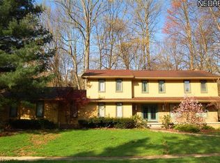 930 Rocky Ridge Dr, Akron, OH 44313