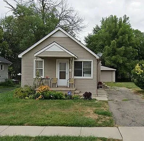 7235 Studebaker Ave — Photo 1