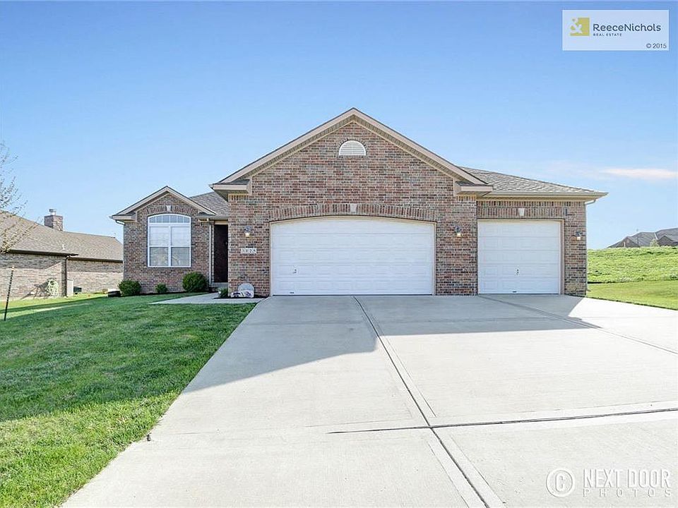 1st image of 3125 N 109th Pl