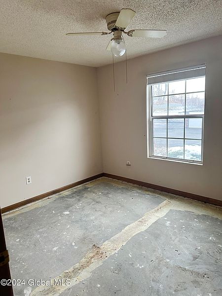 5th image of 25 Pine Lane #B-4