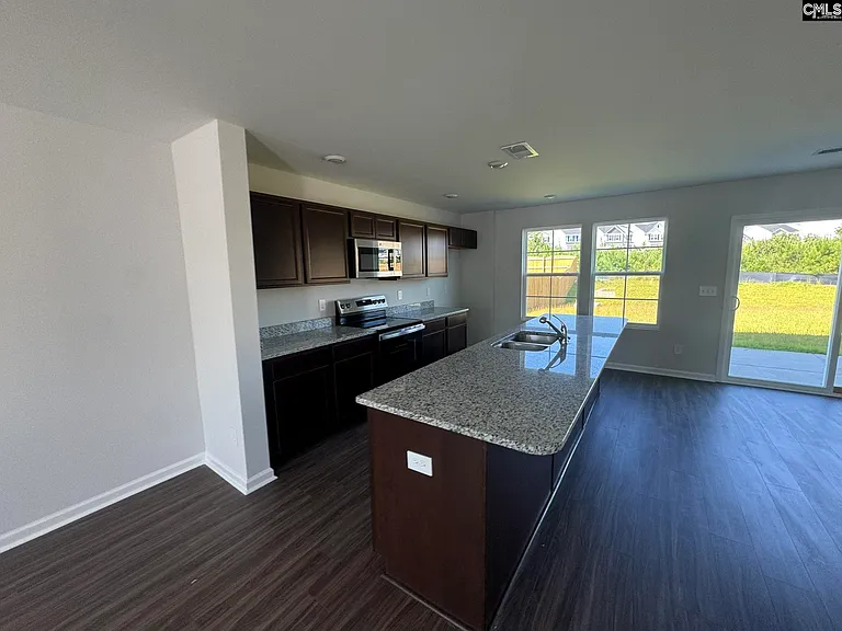 1129 Crescent Corner Dr — Photo 3