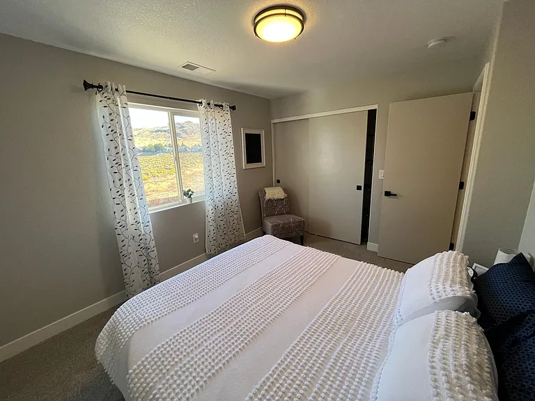 Loma Verde Dr — Photo 32