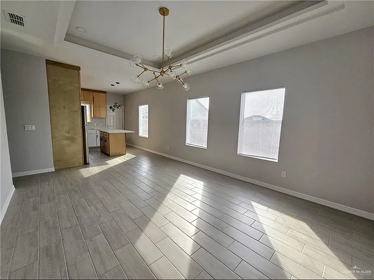 1019 N Woodson Ave #2 — Photo 2