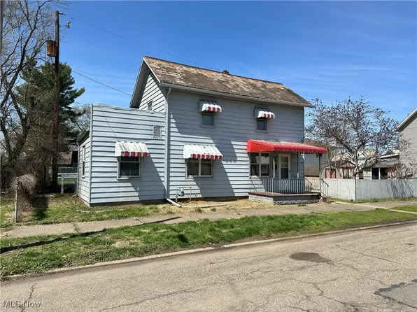 138 3rd St SE, New Philadelphia, OH 44663