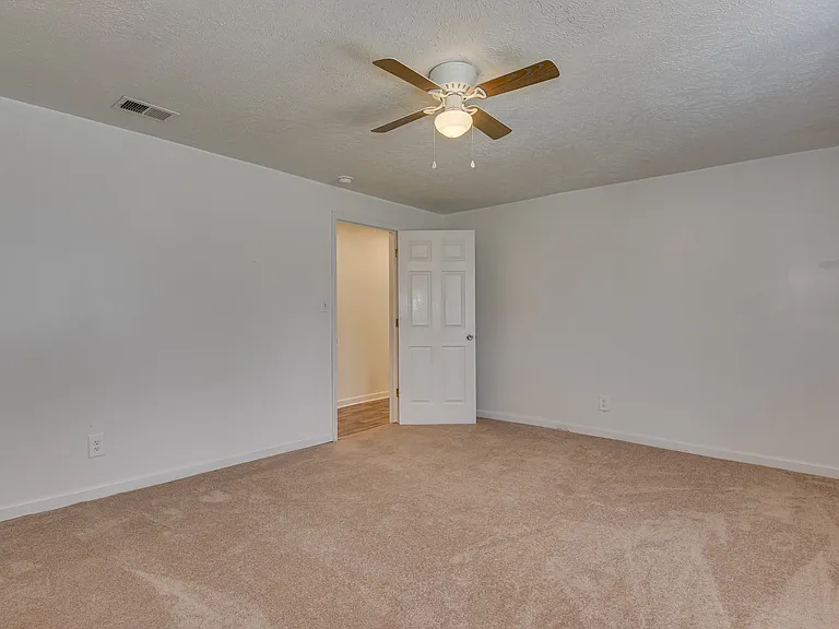 462 Morgan St NW — Photo 8
