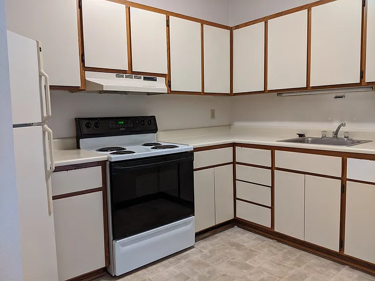 Cardinal Apartments — Photo 12