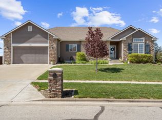 1631 Tanglewood Ln, Salina, KS 67401