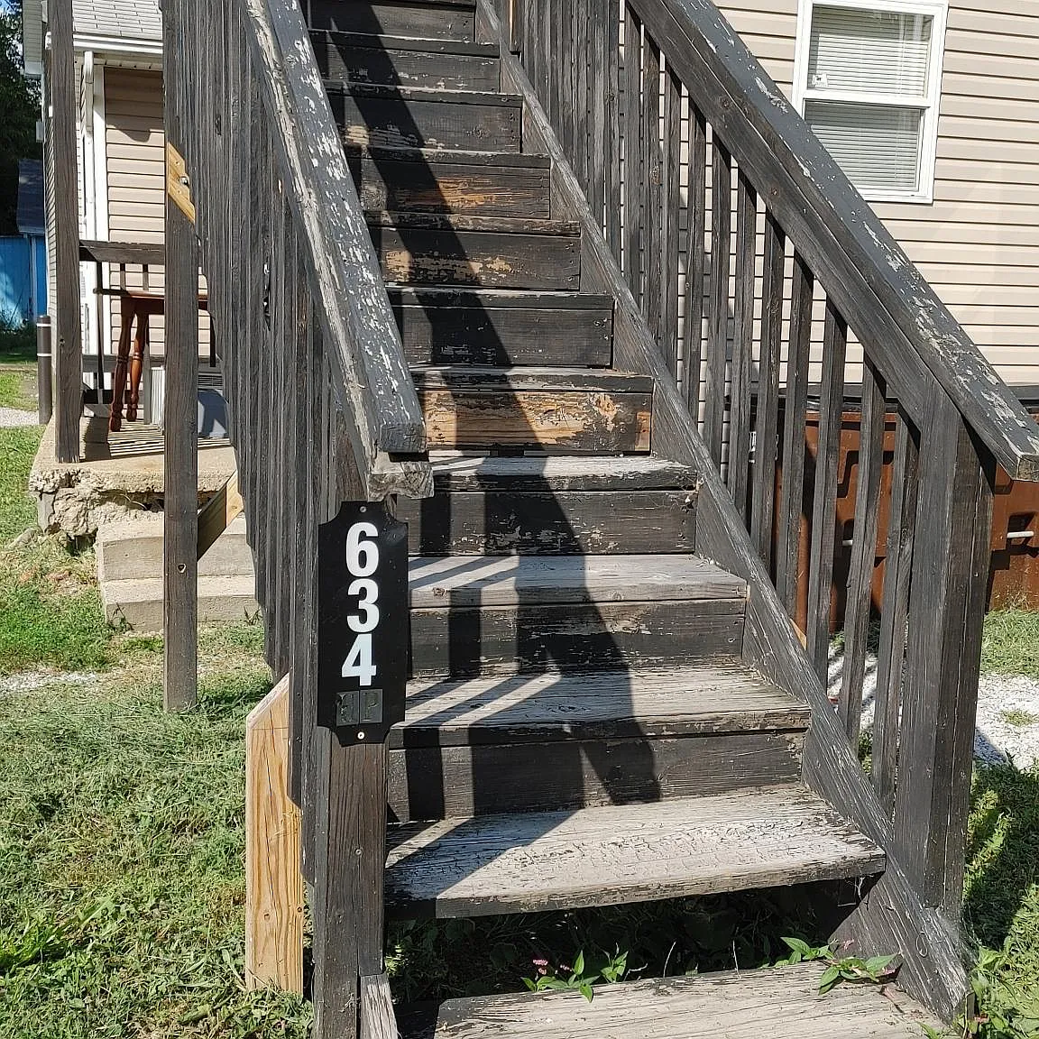 3 bed, 930 sqft, $1,300 — Photo 2