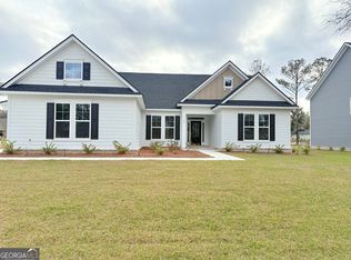 73 Fairwinds Dr, Waverly, GA 31565