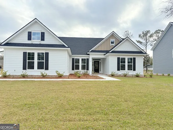 73 Fairwinds Dr, Waverly, GA 31565