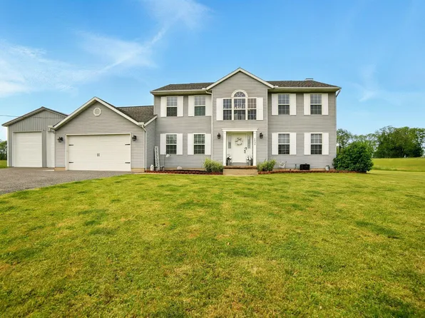 5534 W Clarksville Rd, Lake Odessa, MI 48849