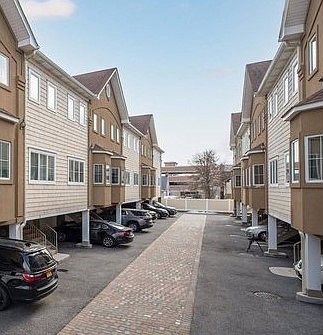 1st image of 330 Maple Ave APT 9