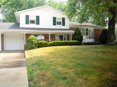 22587 Meadowhill Ln, Rocky River, OH, 44116