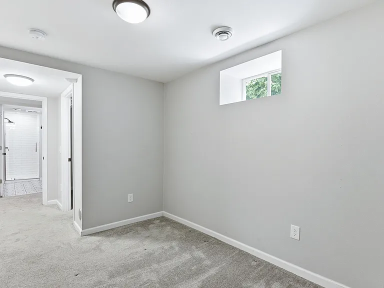 3244 Grand Ave S — Photo 12