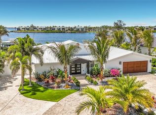 605 Key Royale Dr, Holmes Beach, FL 34217