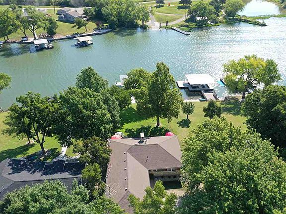4th image of 112 Lakeshore Dr