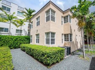 32 Calabria Ave #2, Coral Gables, FL 33134