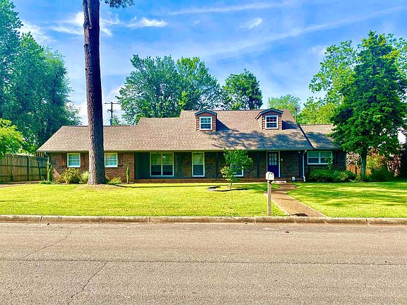 3rd image of 266 McGough Blvd