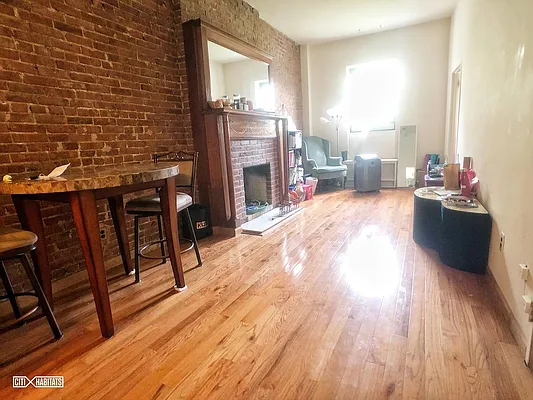 Rented by Citi Habitats | media 23