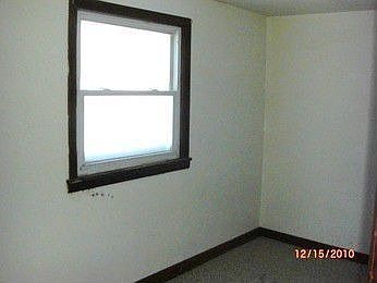 5th image of 1286 Riverdale Dr