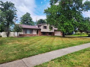 14472 S Gateway Dr, North Royalton, OH 44133