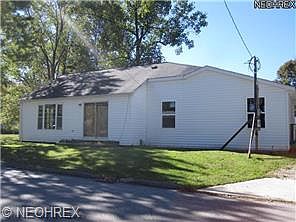 2nd image of 107 Chestnut Ave