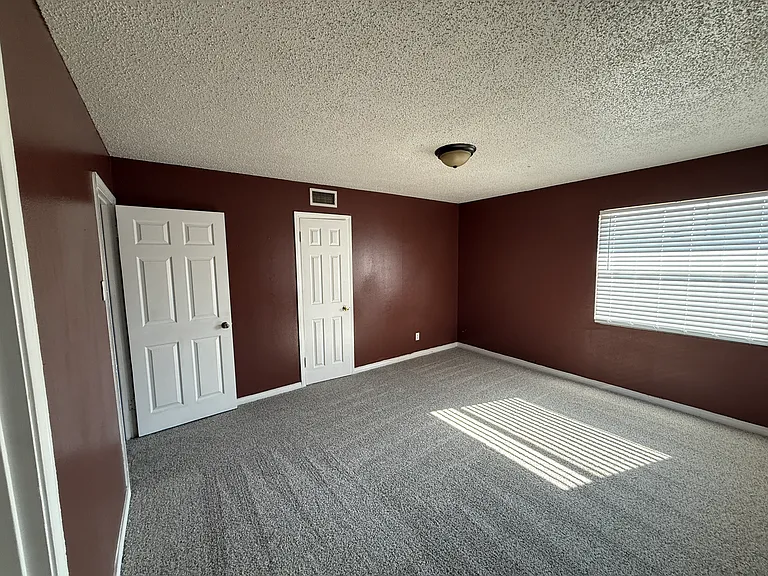 311 Sunset St — Photo 8