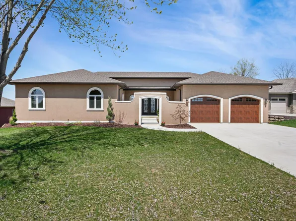 W11018 Lakeview Dr, Lodi, WI 53555